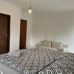 Dozsa Vendeghaz * Balatonboglar