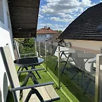 Dozsa Vendeghaz Apartment