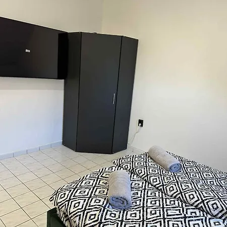 شقة Dozsa Vendeghaz